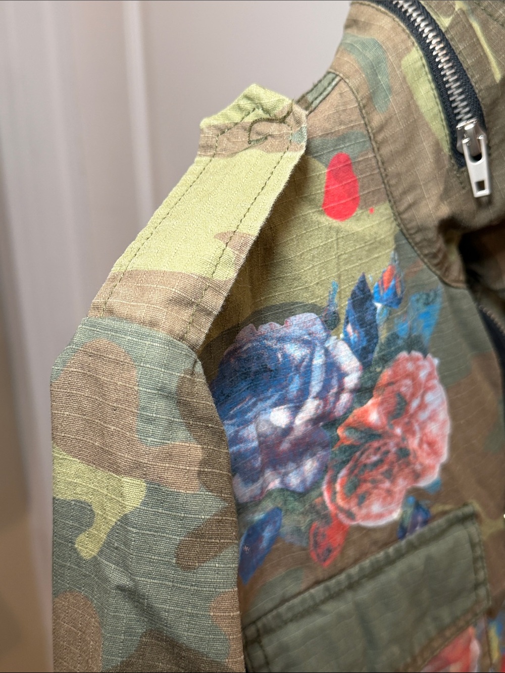 Floral Camo Utility Jacket - Green with Multicolor Roses - Picture 5 of 5